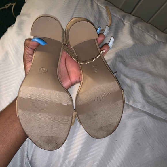 shoes - Picture 2 of 3